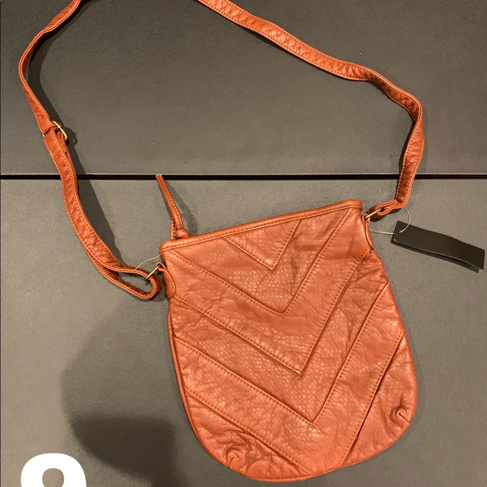bundle of two crossbody bags!